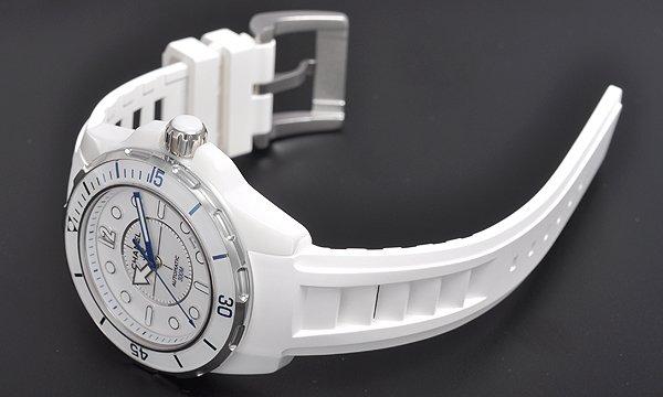 シャネル J12 マリーン H2560 セラミック ホワイト 自動巻き 38.0mm